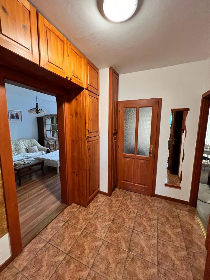 Meszlenyi Apartman II Pecs Exterior photo